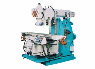 Широкоуниверсальный фрезерный станок 6Т81Ш