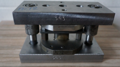 Штамп вырубной (вырезной)