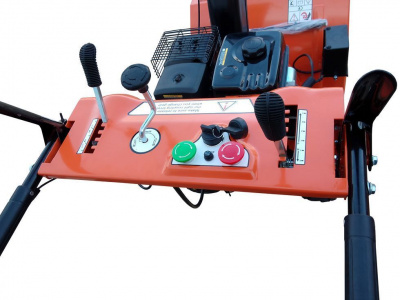 Снегоуборщик бензиновый ST-710 с электростартером (Loncin)